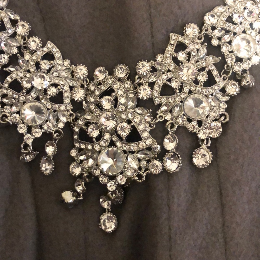 NECKLACE - Picture 2 of 4